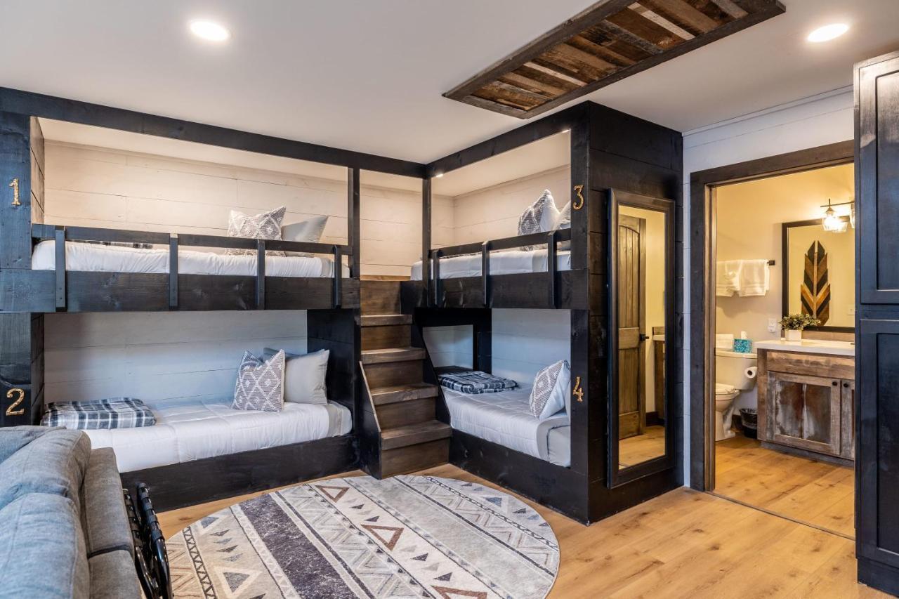 New Rustic Luxe Cabin Billiards Spa Near Gsmnp Townsend Exterior foto