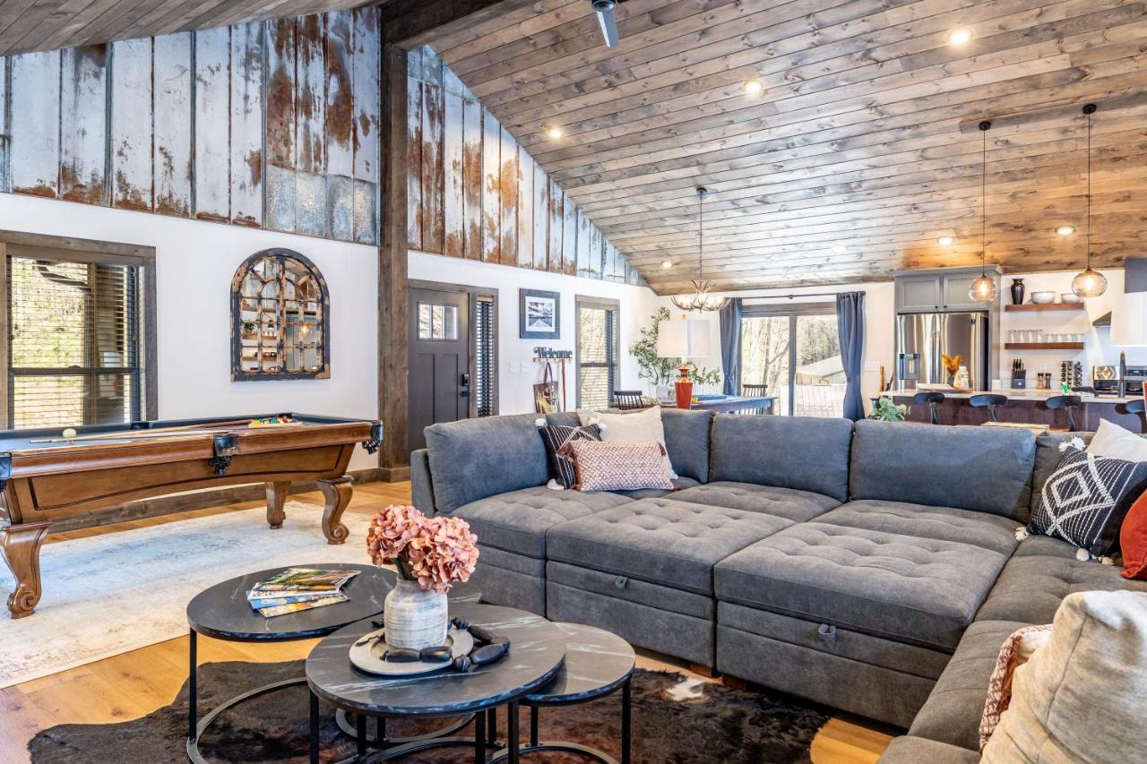 New Rustic Luxe Cabin Billiards Spa Near Gsmnp Townsend Exterior foto